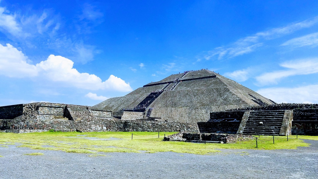 The Discovery of the Ancient Mayan Pyramids